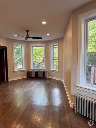 Building Photo - 2944 N Springfield Ave