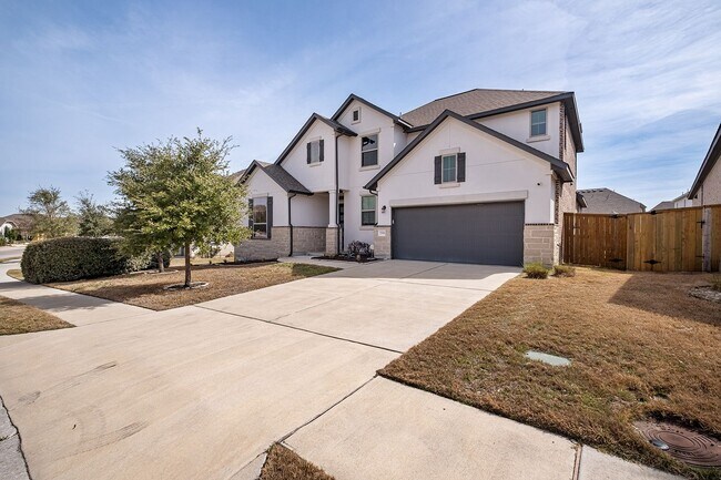 Foto del edificio - Outstanding 4 Bedroom, 3.5 Bath Home w/ Designated Office in Kyle