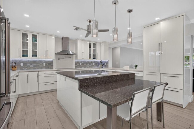 Foto del edificio - 1270 SE 14th Ct