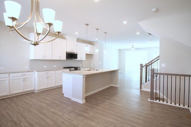 Building Photo - 2237 Pink Hawthorn Dr