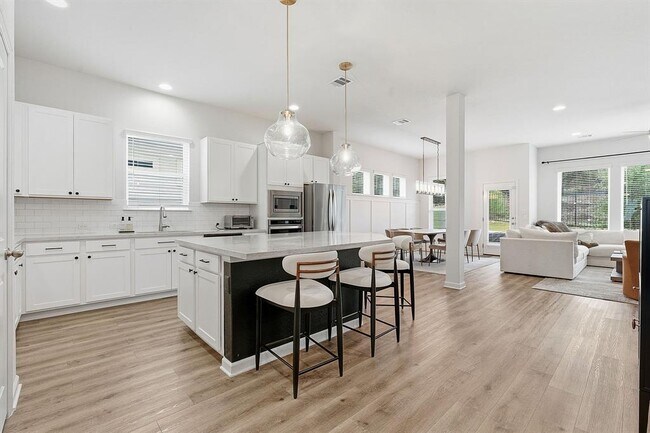 Foto del edificio - 823 Hazy Hills Loop