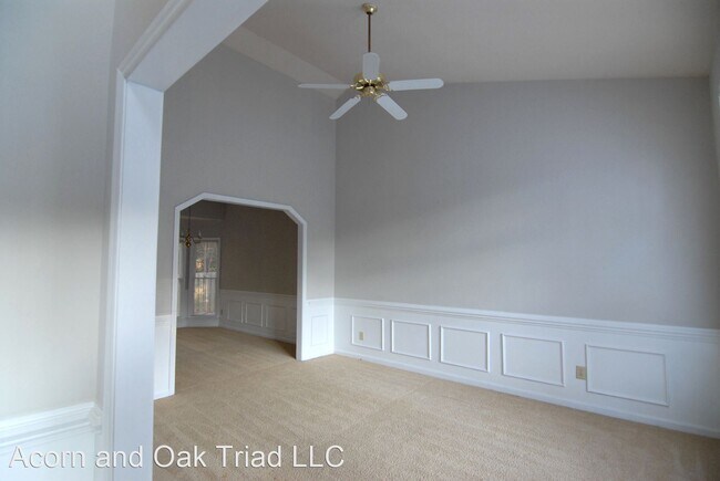 Building Photo - 3 br, 2.5 bath House - 5 Whispering Court