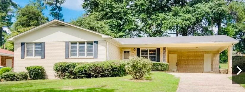 Primary Photo - 307 Skylark Rd