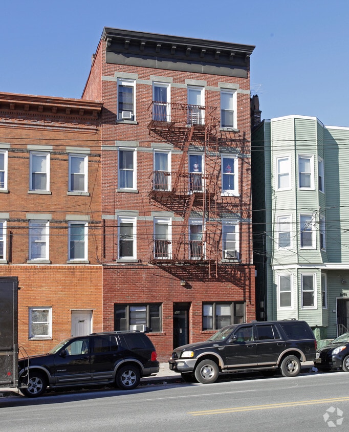 3469 John F. Kennedy Blvd, Jersey City, NJ 07307 Apartments in Jersey