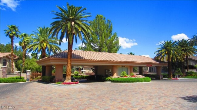 Foto del edificio - 2050 W Warm Springs Rd