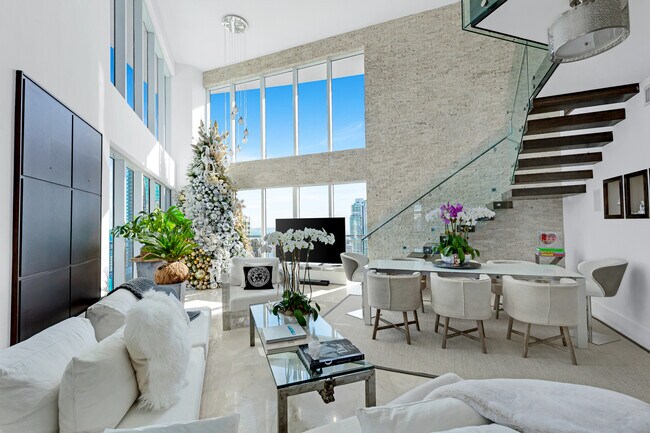 Foto del edificio - 60 SW 13th St