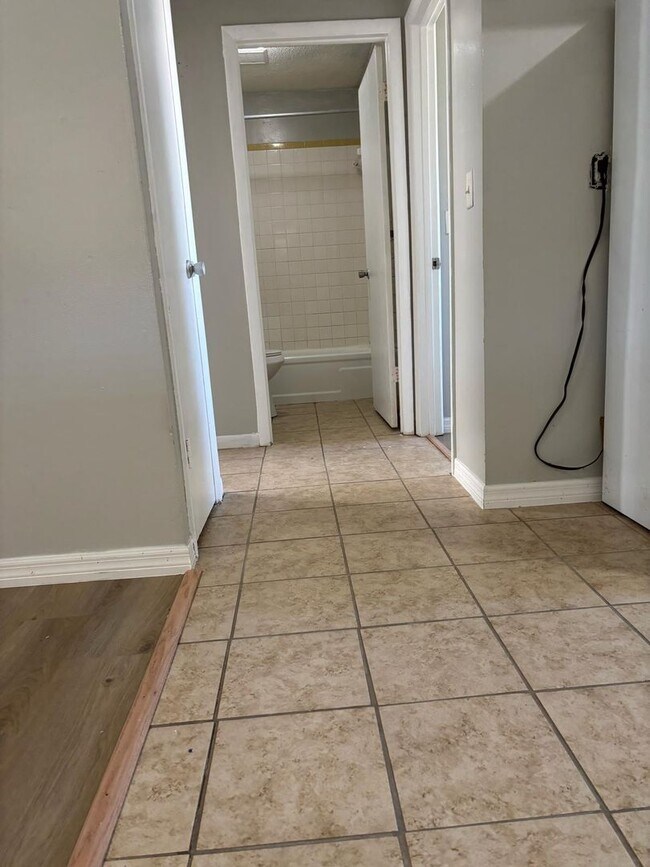 Foto del edificio - For Rent – Cozy 2 Bed / 1 Bath Duplex in Zephyrhills
