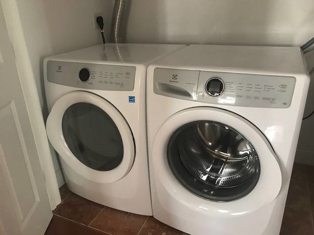 Building Photo - 201 Transit St