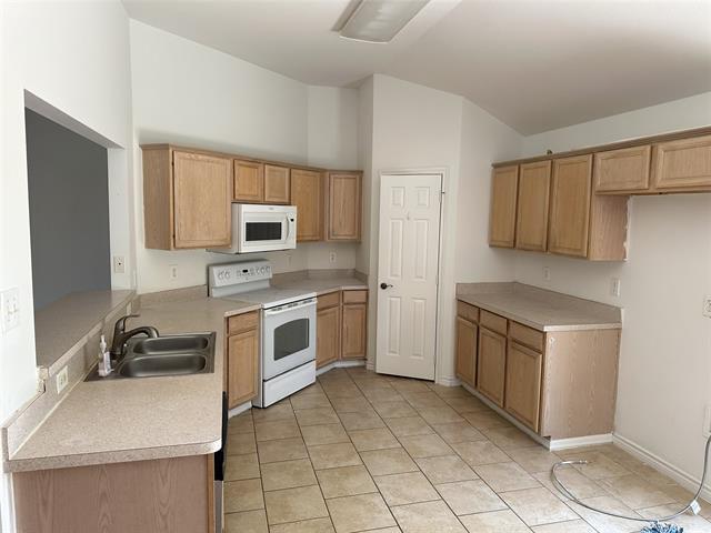 Building Photo - 410 Cedar Dr