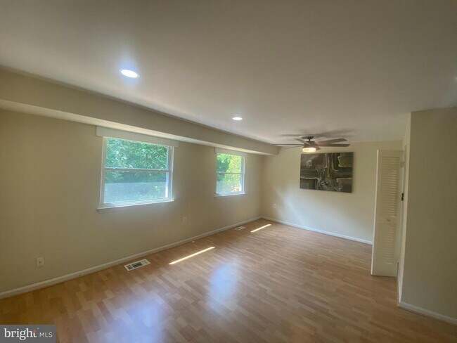 Building Photo - 5803 Banning Pl