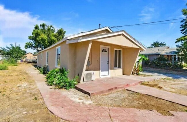 Foto del edificio - Single Family Home