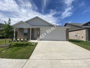 Building Photo - 917 Shady Oaks Dr