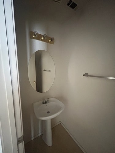 Foto del edificio - 5705 Redstone Dr