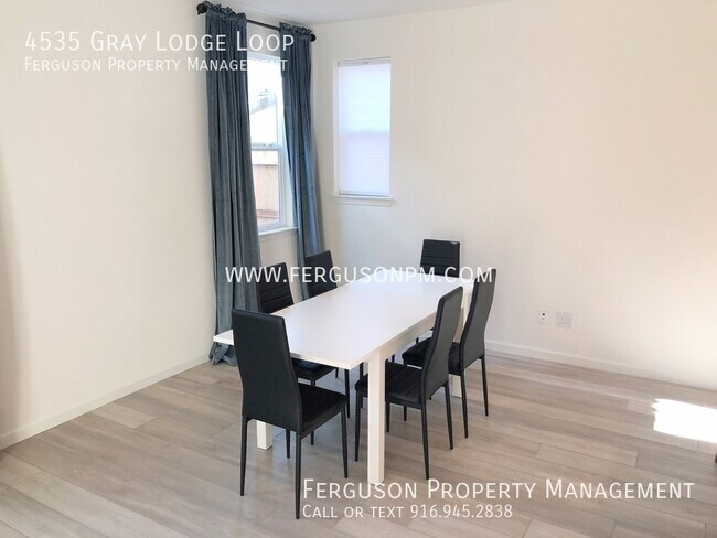 Building Photo - Newly Built Solar Home in A Quiet Communit...