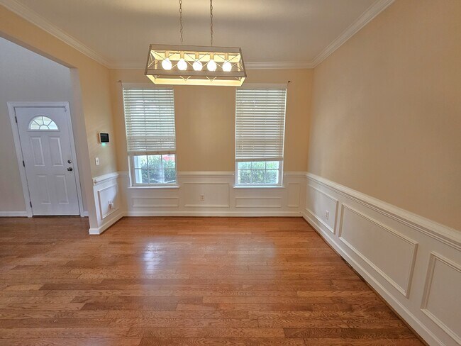 Foto del edificio - 232 Worcester Ln