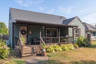 Building Photo - 561 18th Ave