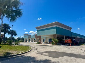 Building Photo - 7900 S Orange Blossom Trail