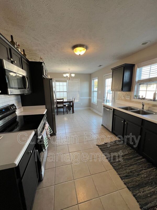 Building Photo - 259 Brightwood Dr