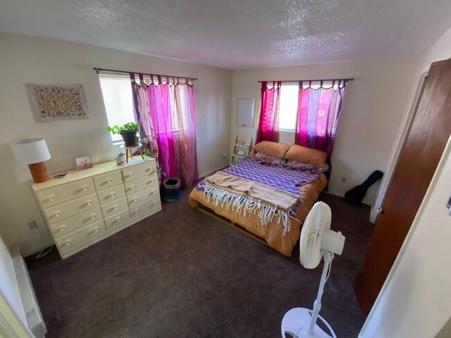 Building Photo - One Bedroom Condo on Avenida Del Sol