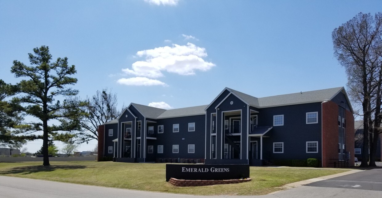 Emerald Greens 28092815 Dewey Ave Norman, OK Apartments for Rent