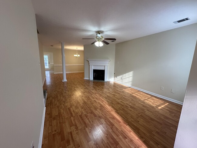 Building Photo - 2064 Summerton Cir
