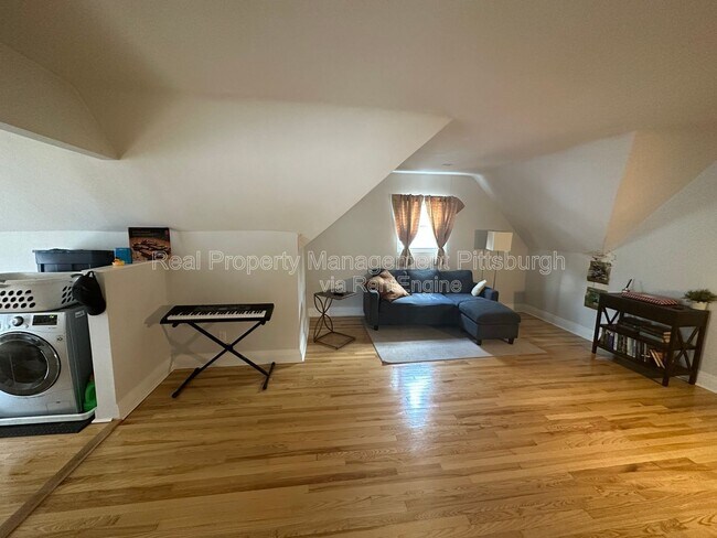 Foto del edificio - 5619 E Liberty Blvd