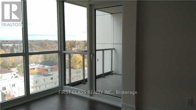 Photo du bâtiment - 88 Sheppard Ave E