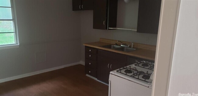 Foto del edificio - 48 Westminister Dr