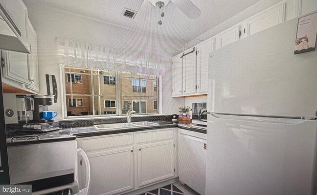 Building Photo - 1130 Huntmaster Terrace NE