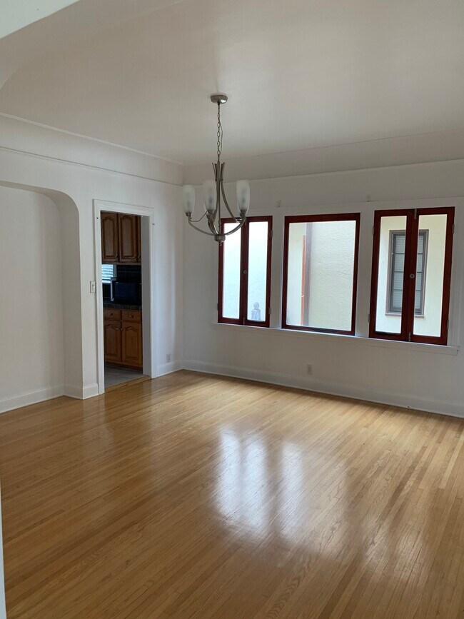 Dining Room - 1153 S Tremaine Ave