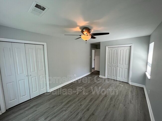 Building Photo - 1313 Savannah Dr