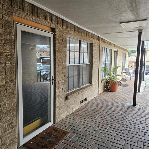 Foto del edificio - 5818 E University Blvd