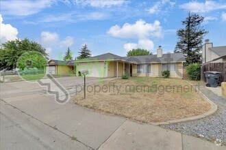 Building Photo - 10 Dempster Ct