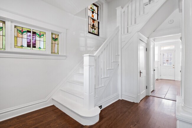 Foto del edificio - 5855 De Giverville Ave
