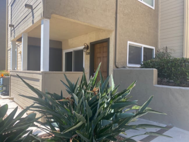 Building Photo - 5057 Los Morros Way