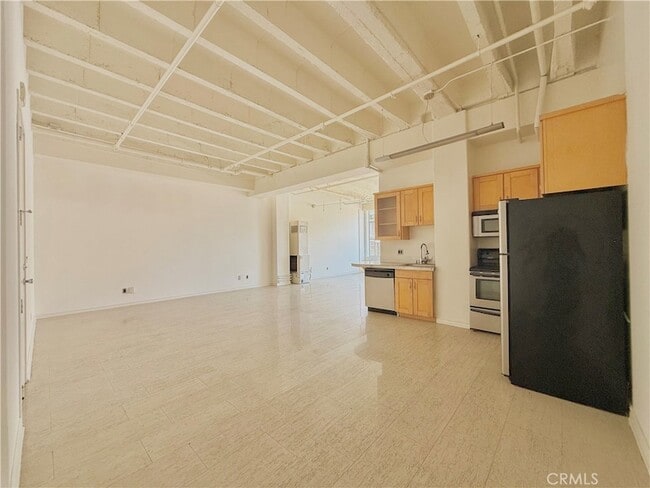 Foto del edificio - 312 W 5th St