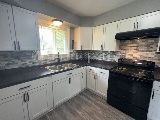 Foto del edificio - 3413 N Milton St