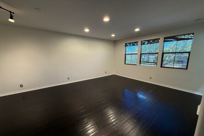 Foto del edificio - 602 Asbury Dr
