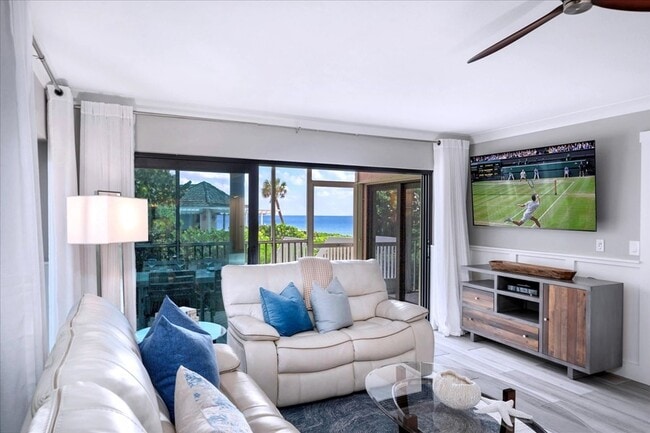 Building Photo - Oceanfront Walk-Out Condo