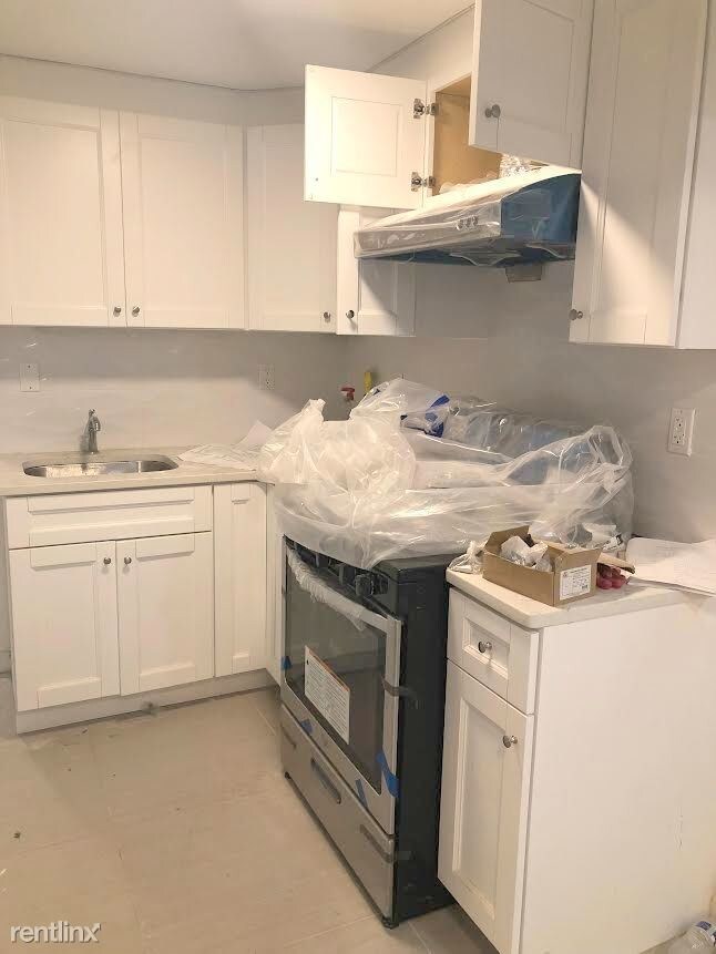 Building Photo - 3 br, 2 bath  - 3602 Crescent St