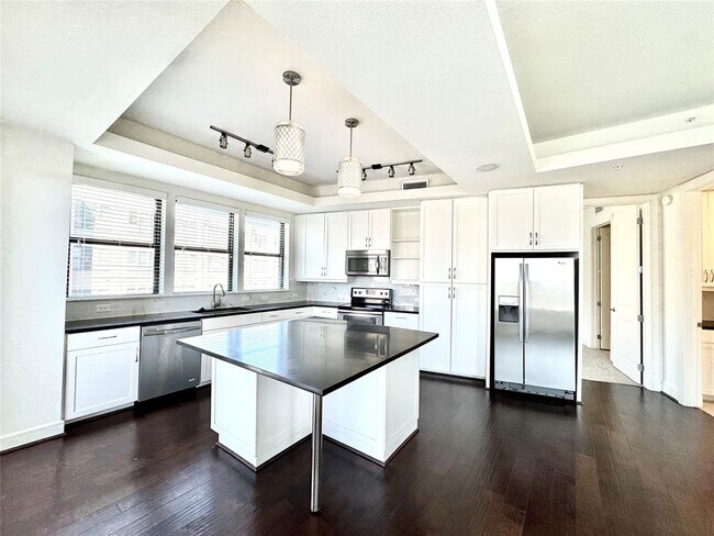 Foto del edificio - 2303 Mid Ln