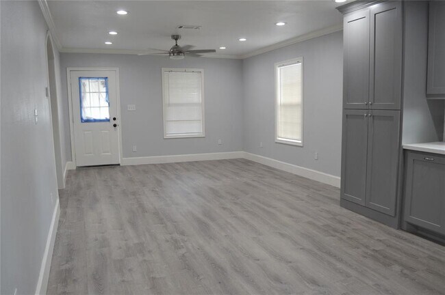 Foto del edificio - 206 E Canino Rd