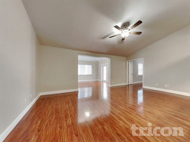 Foto del edificio - 3613 Maricopa Ct