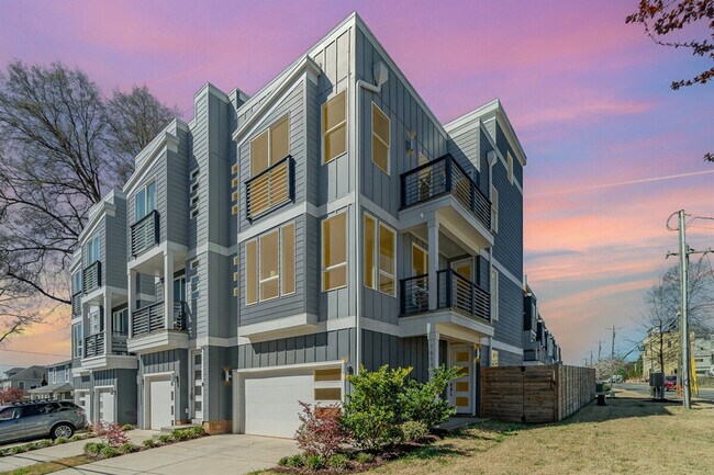 Foto del edificio - 1659 Duckworth Ave