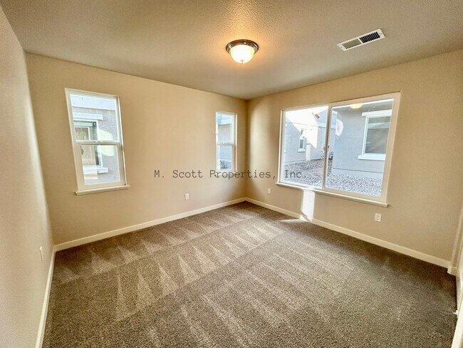 Building Photo - 898 Fall Ct