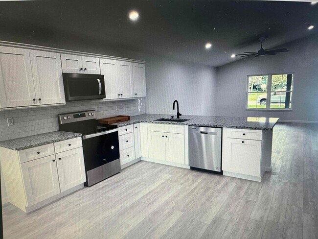 Building Photo - 231 Monterey Ave