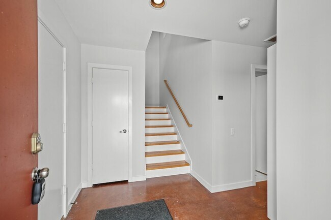 Foto del edificio - 6113 Gehring St