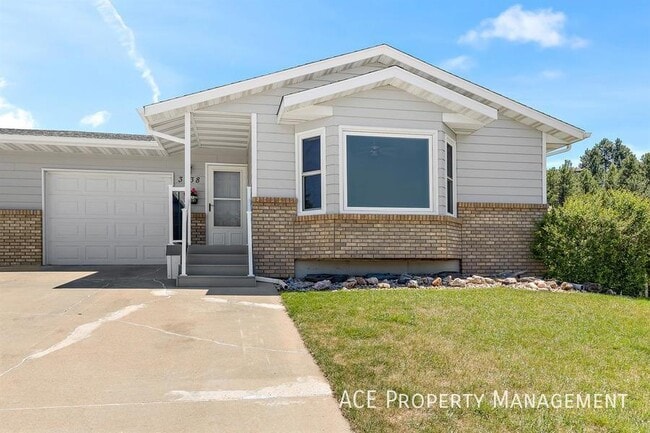 Building Photo - 3738 Park Dr