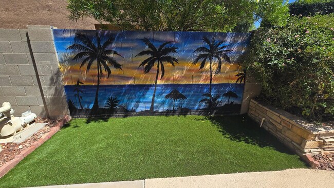 Foto del edificio - 8213 W Quail Ave