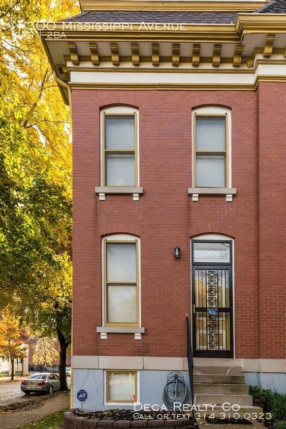 Primary Photo - 2 Bedroom Townhouse in Lafayette Square